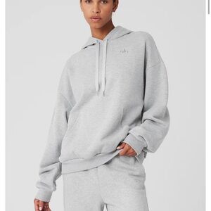 ALO YOGA Accolade Hoodie, Heather Grey, Size Large